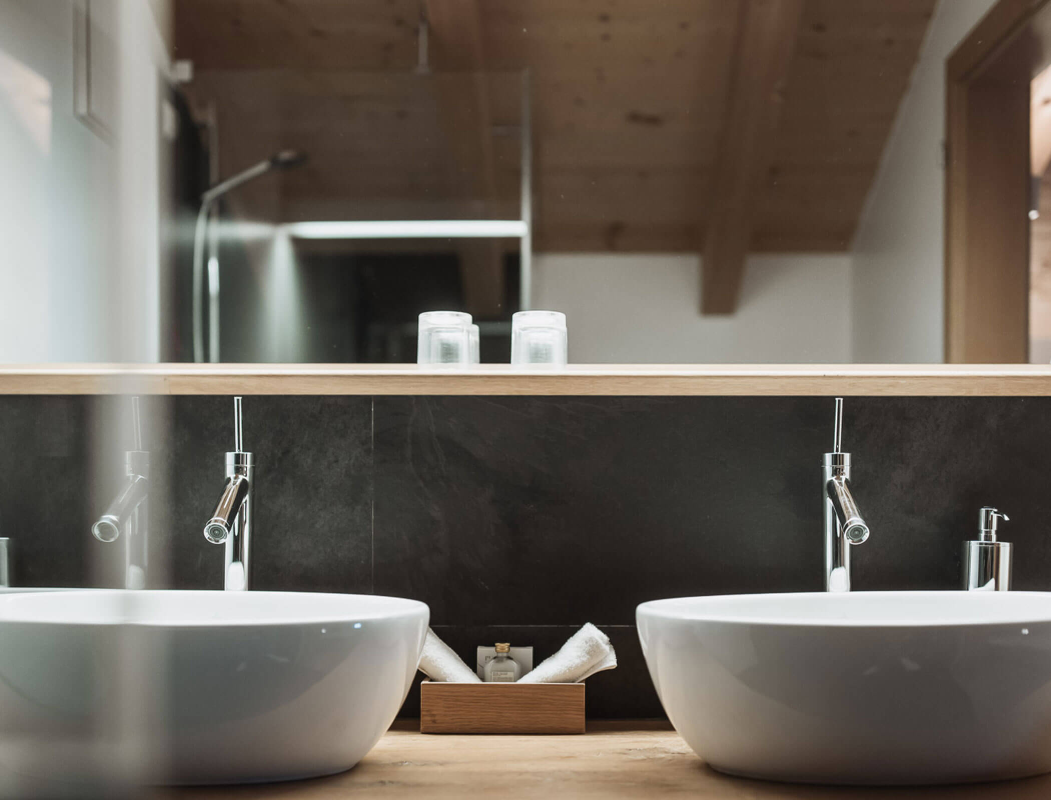 Waschbecken im Badezimmer vom Apartment Gerda