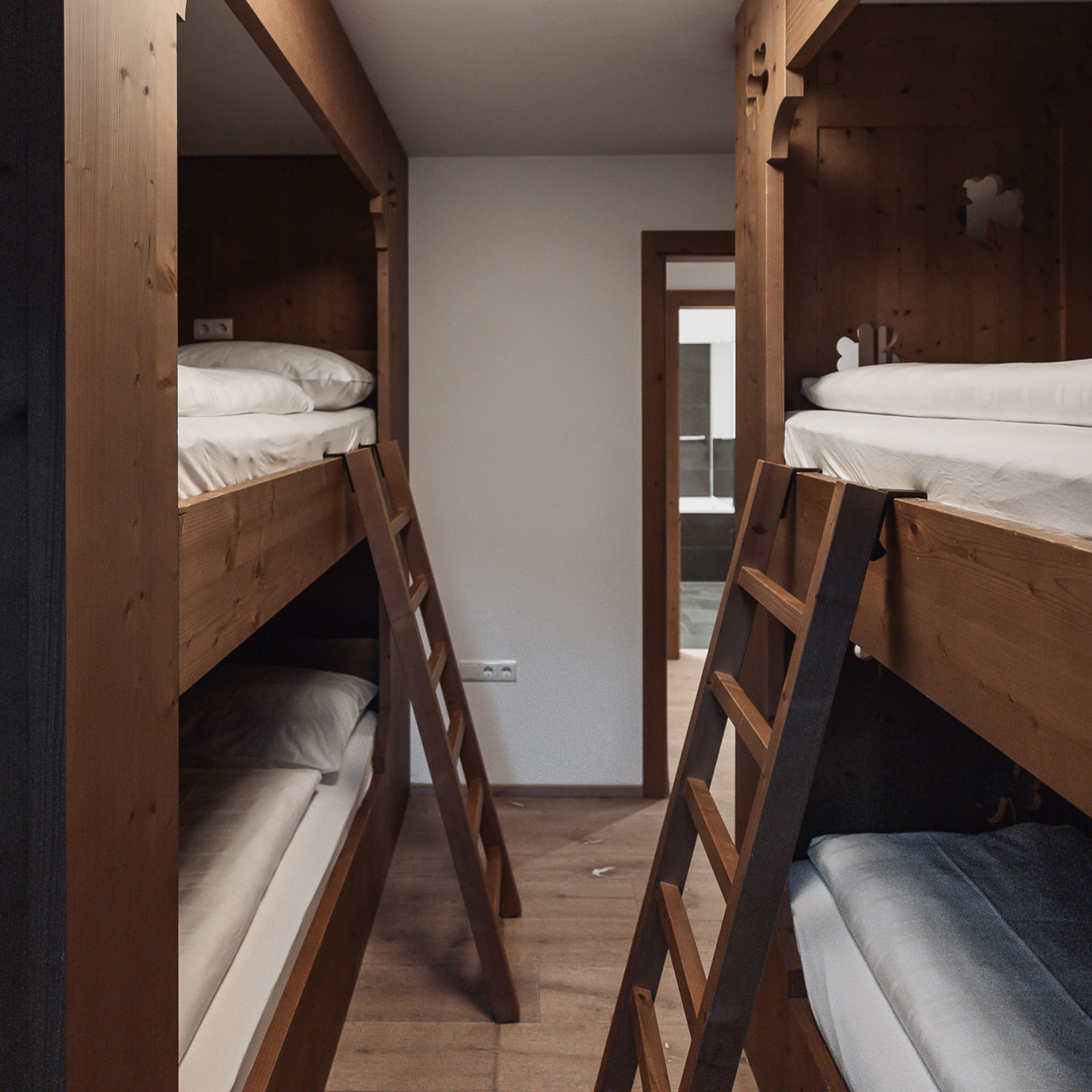 Children's room with bunk beds in the Sigrid Garden apartment