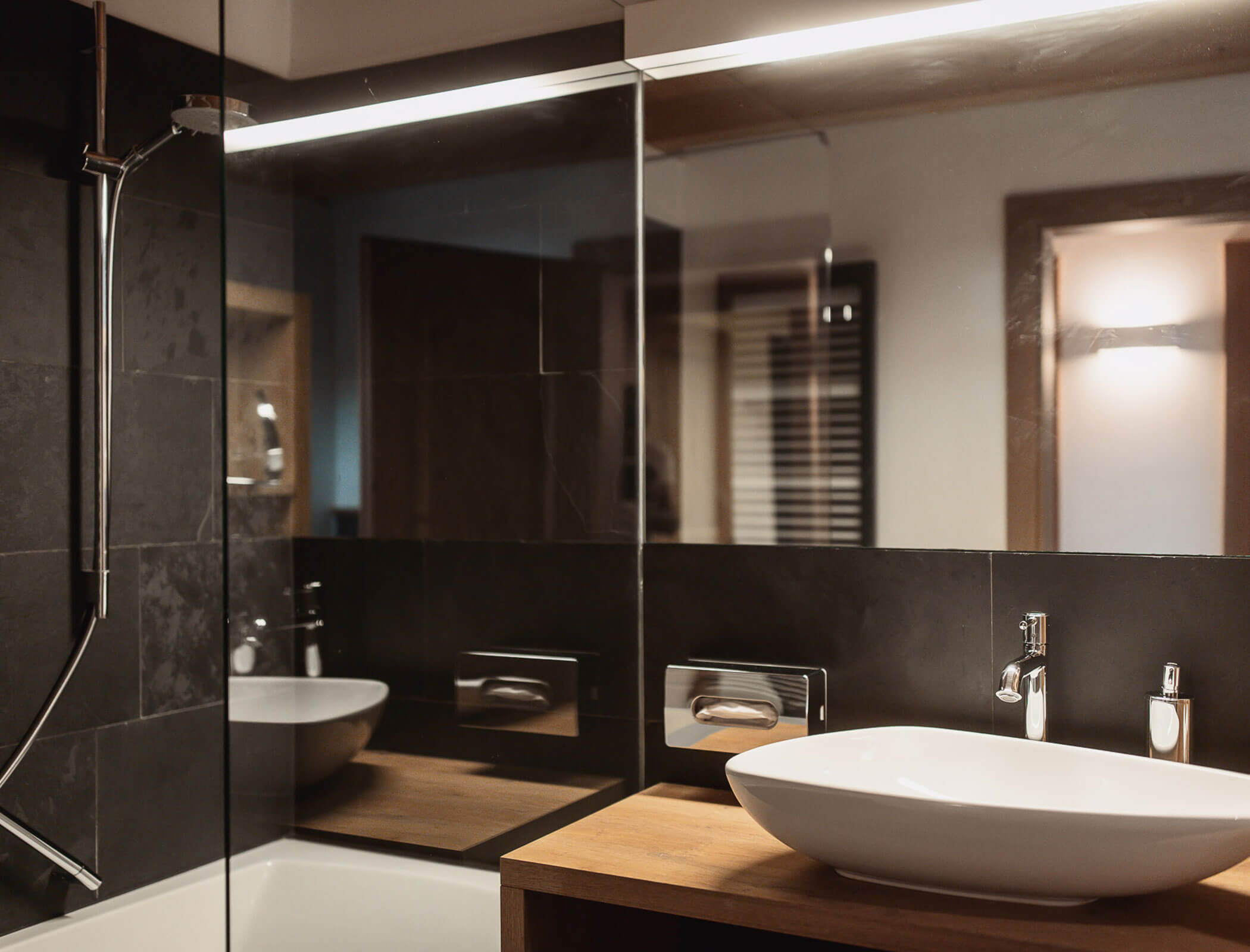 Waschbecken im Badezimmer vom Apartment Sigrid Plus