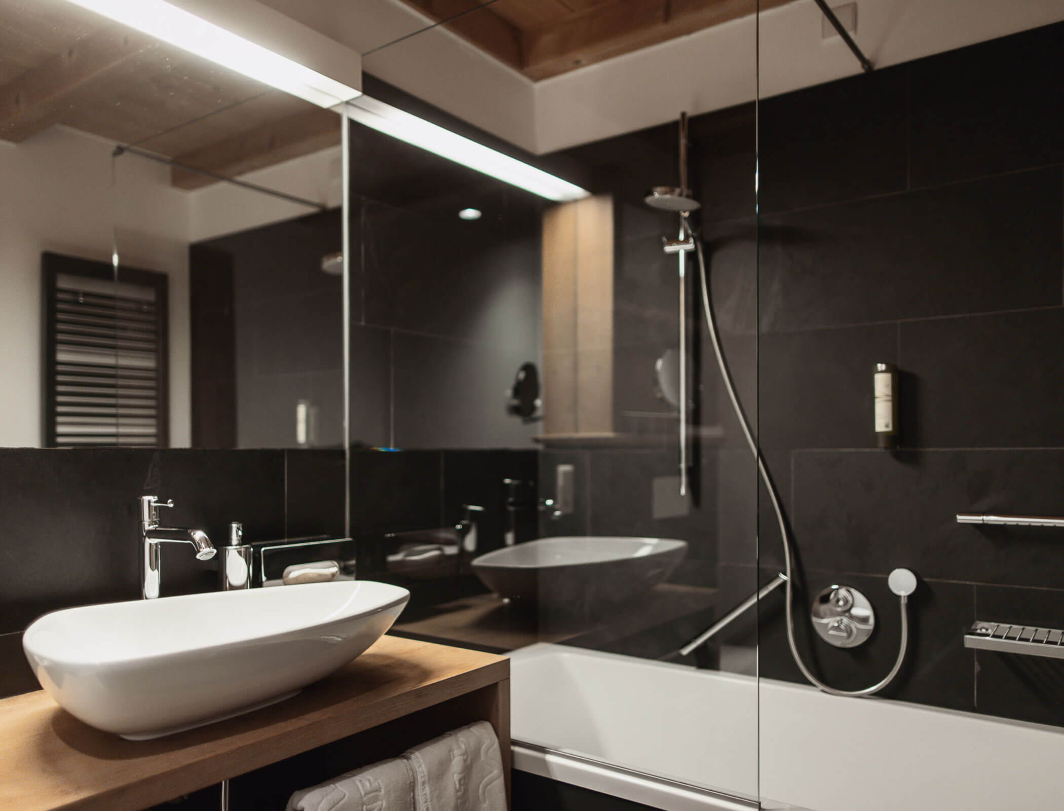 Waschbecken im Badezimmer vom Apartment Sigrid Superior