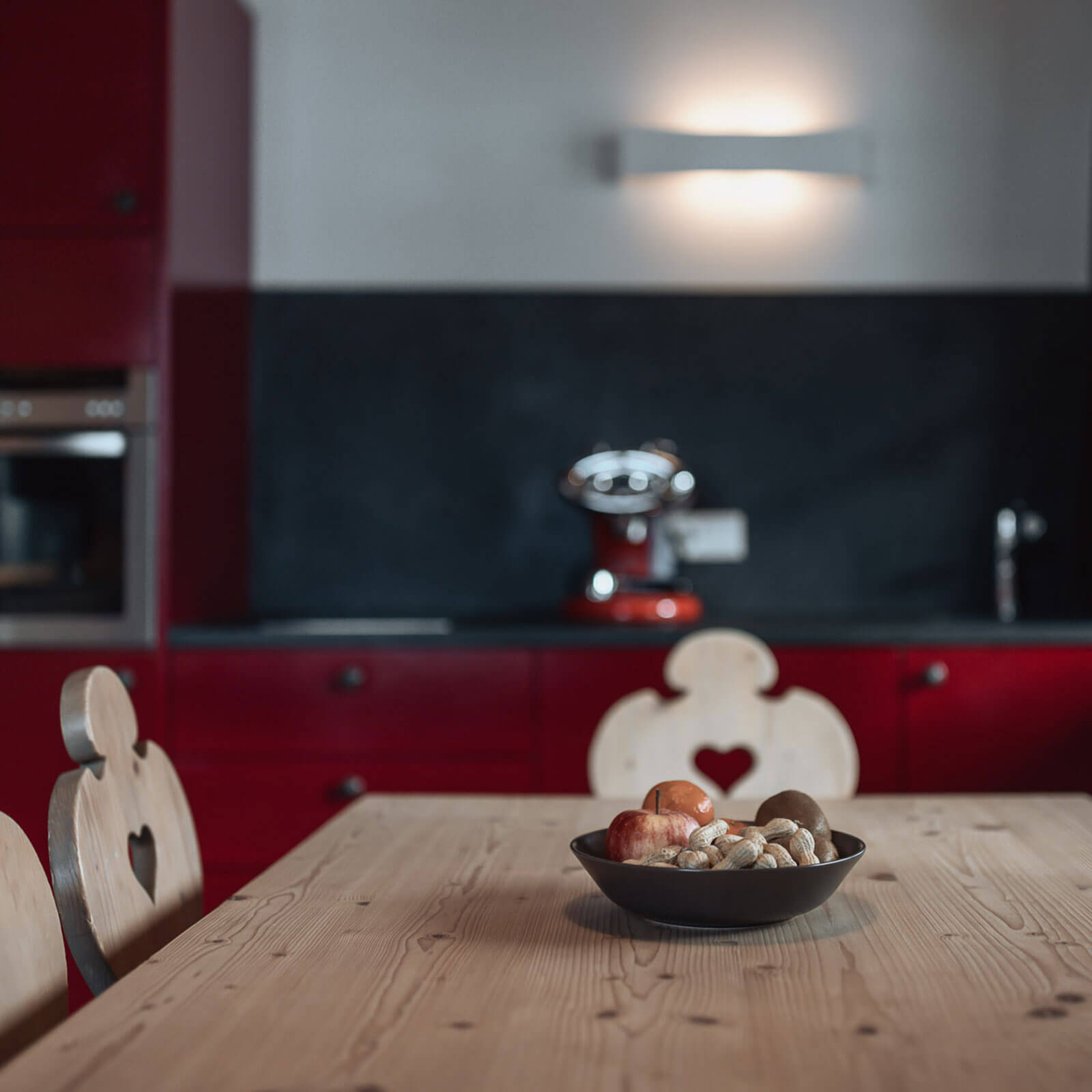 Dining table in the Sigrid Superior apartment
