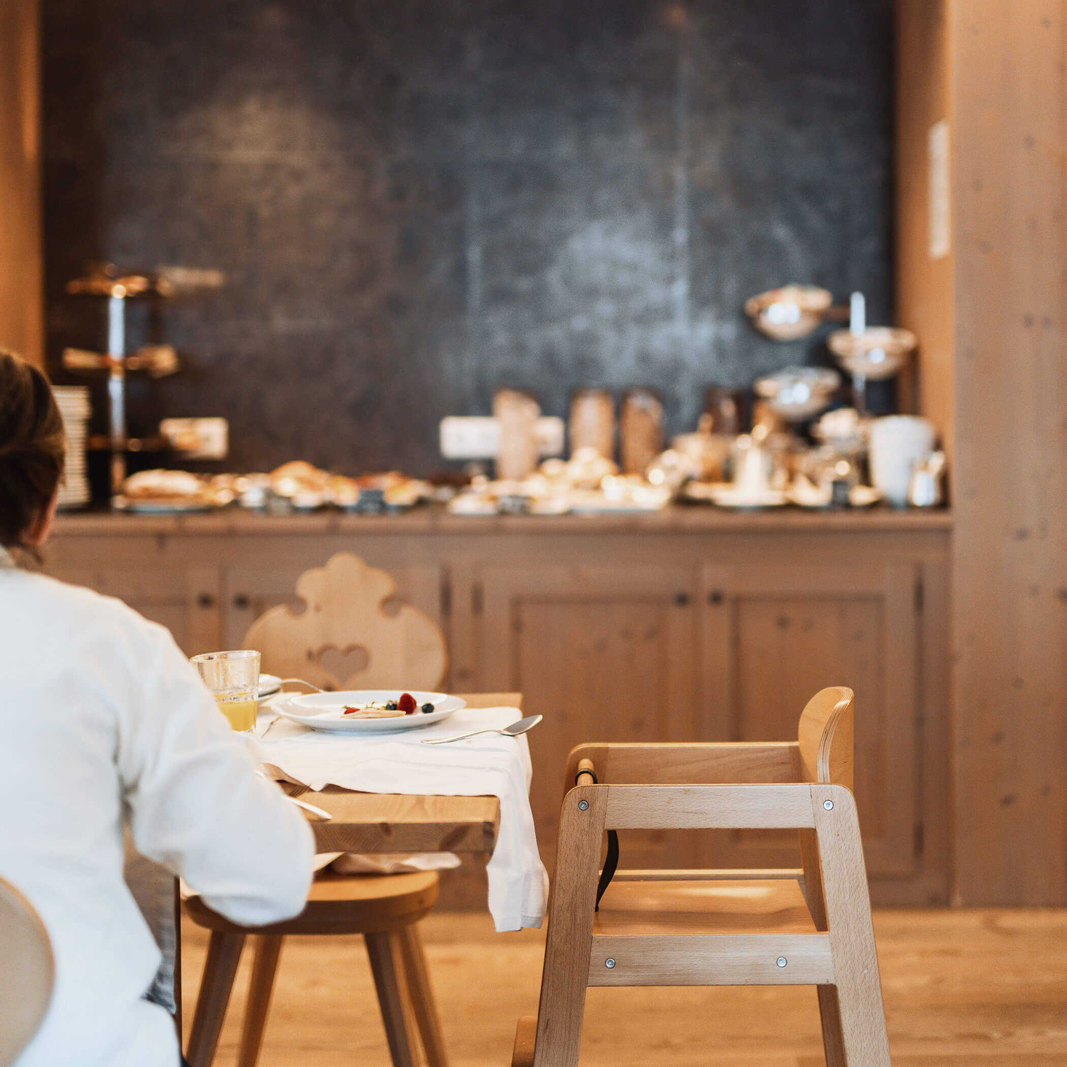 Breakfast buffet and breakfast room